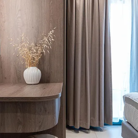 Opulence12 Hotel 3*